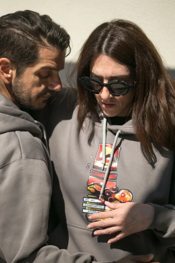 Hoodie Εμμονή σε χρώμα cigar